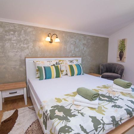 Appartamento Nereo Mali Lošinj Esterno foto